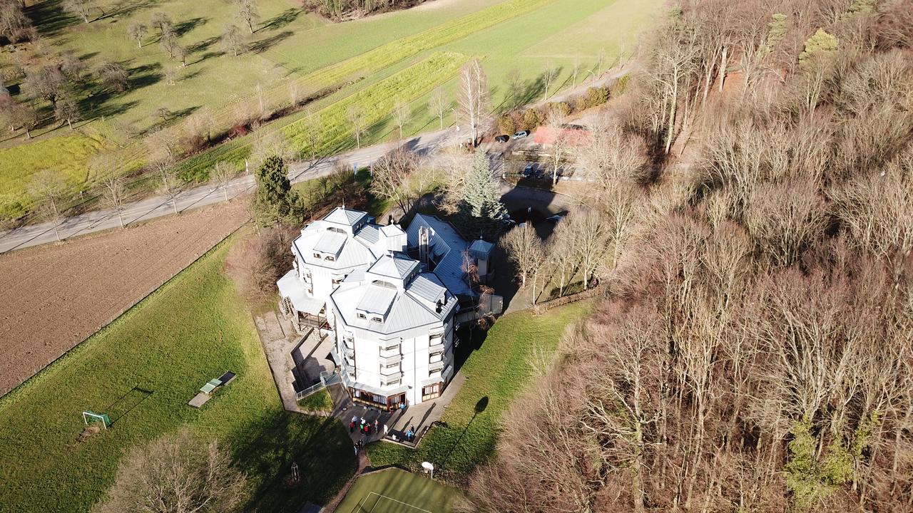 Hellmut-Wassmer-Jugendherberge Loerrach Exterior foto